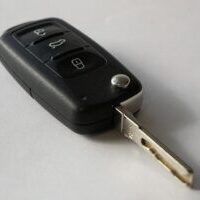car-key-1234786_640